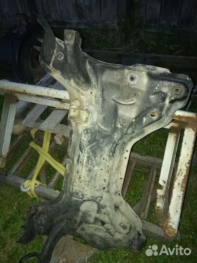 Подрамник Пежо 307