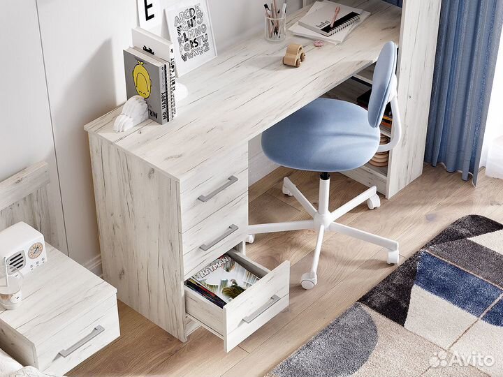 Стол компьютерный Гранд, новый