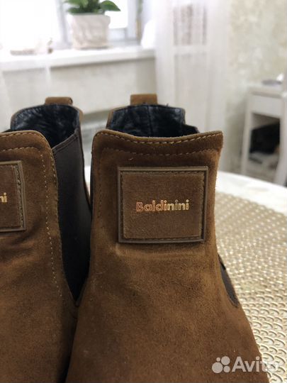 Ботинки женские