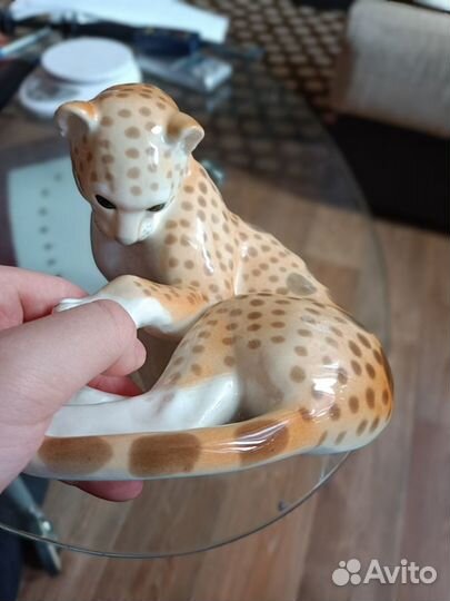 Фарфоровая статуэтка леопард лфз