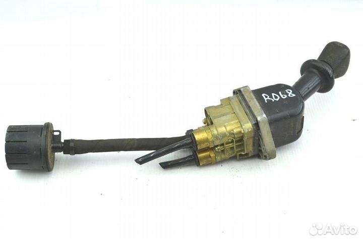 Кран ручного тормоза renault trucks Magnum Dxi (01