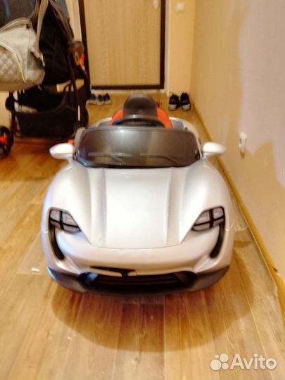 Детский электромобиль