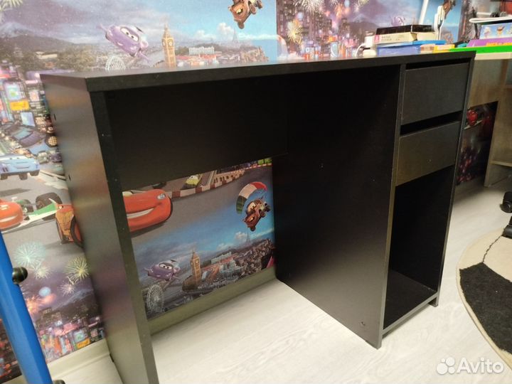 Письменный стол для школьника