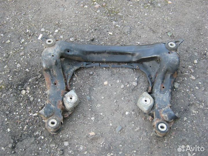 Балка передняя подрамник