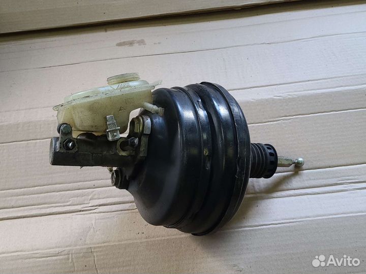 Главный тормозной цилиндр вакуум Audi A6 C5