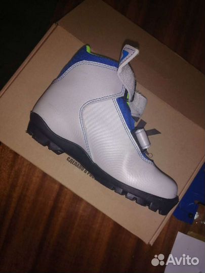 Лыжные ботинки