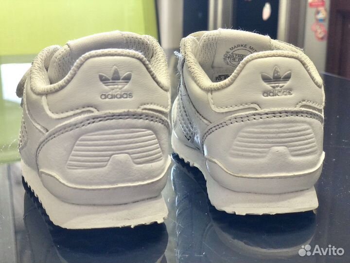 Кроссовки детские кожаные adidas