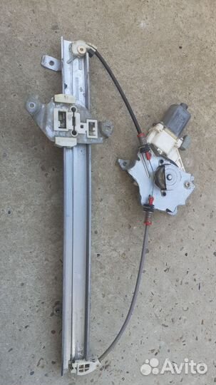 Стеклоподъемник передний правый на nissan микро