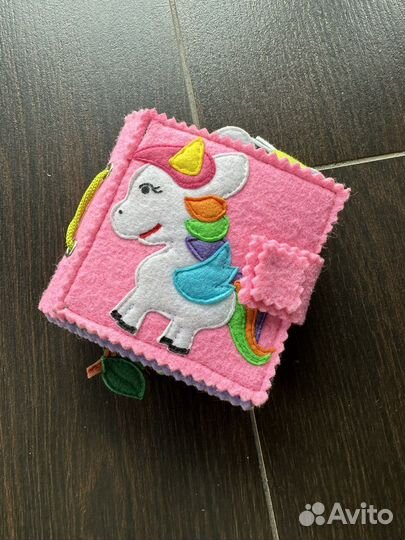 Развивающая книжка из фетра