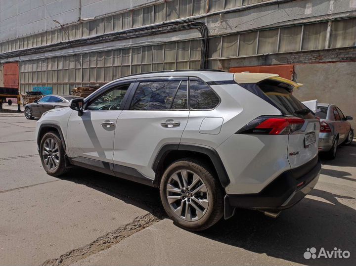 Спойлер Toyota RAV 4 XA50 2019-нв (чёрный глянец)