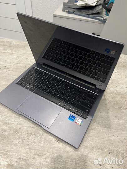 Ноутбук Huawei с сенсорным экраном