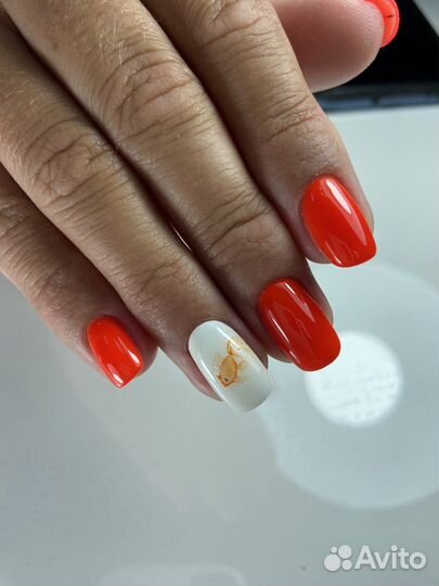 Маникюр, педикюр, наращивание ногтей