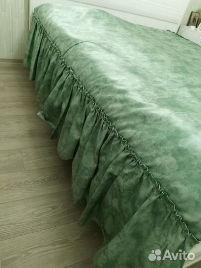 Покрывало, занавески (комплект)