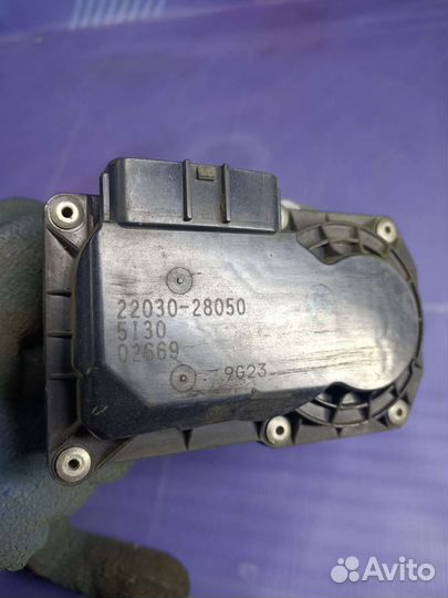 Дроссельная заслонка Toyota Avensis T250