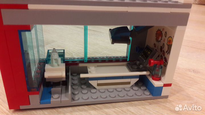 Больница Lego 60204 + 7280 + 7281