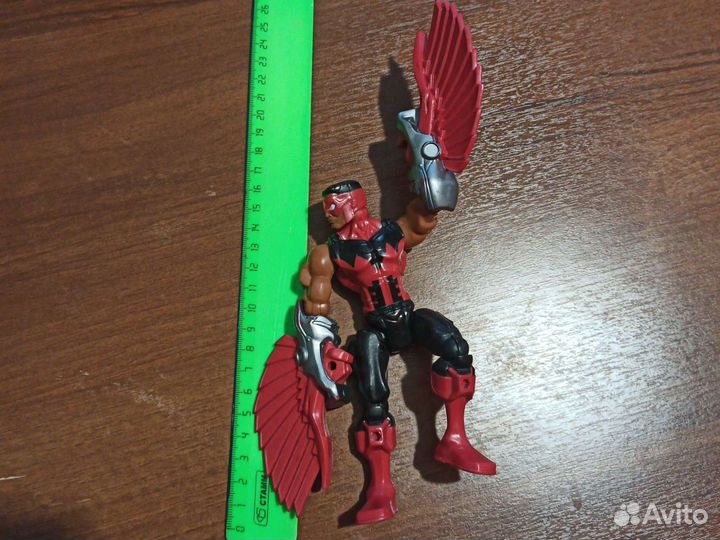 Человек паук и сокол, герои Марвэл