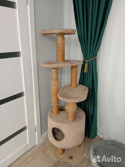 Домик для кошки с когтеточкой бу