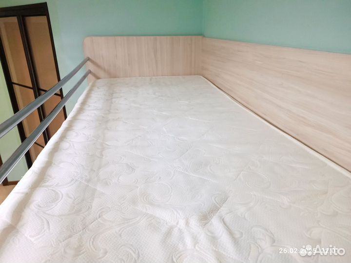 Детская двухярусная кровать