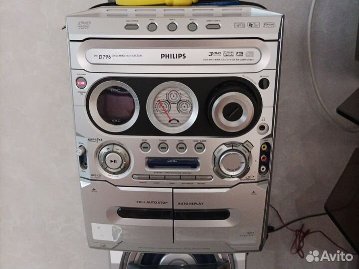 Музыкальный центр philips