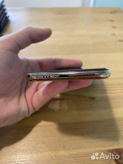 iPhone Xs, 64 ГБ