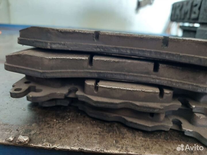 Тормозные колодки range rover