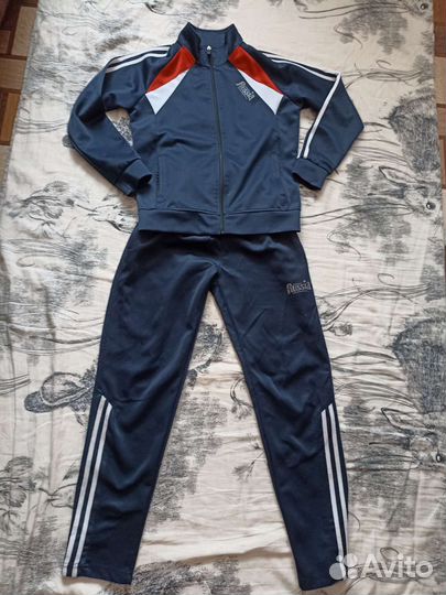 Спортивный костюм на р 140-146
