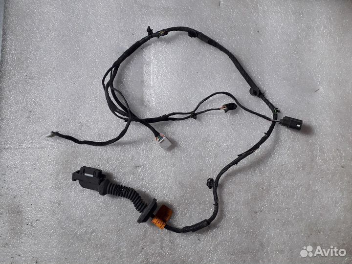 Проводка задней двери Hyundai Solaris Ii