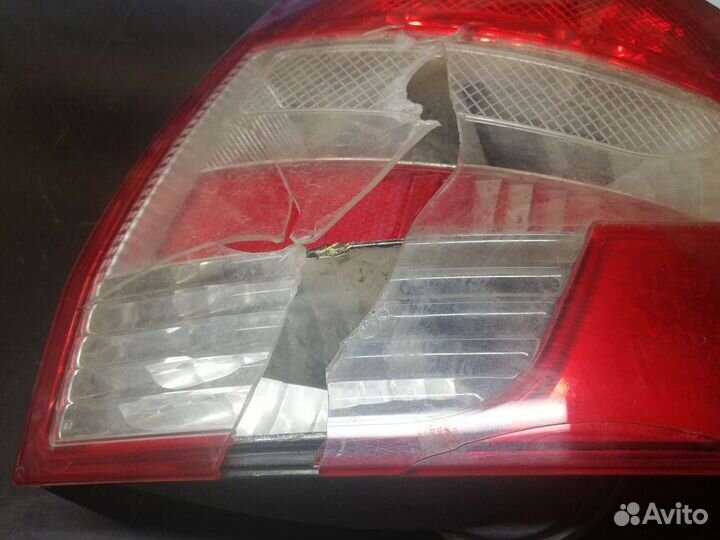 Продам фонарь задний Лада Гранта