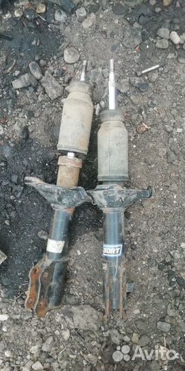 Передние амортизатор Хендай Акцент 1