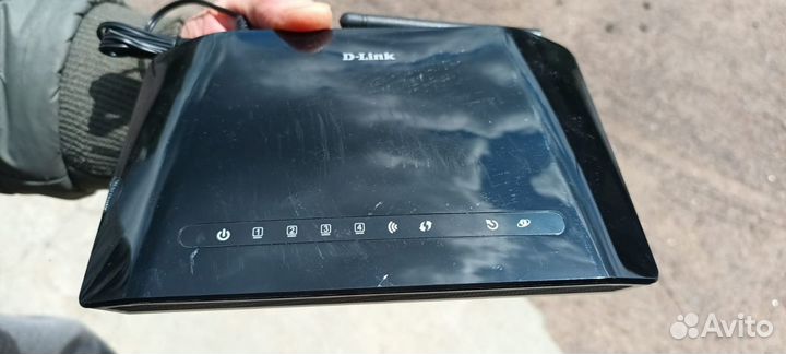 Роутер D-Link DSL-2640U в рабочем состоянии
