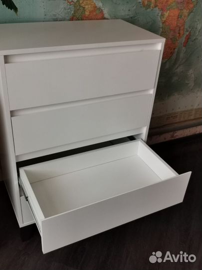 Комод белый высокий