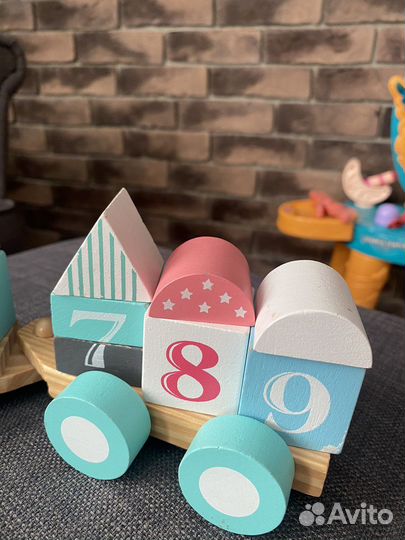 Паровоз деревянный