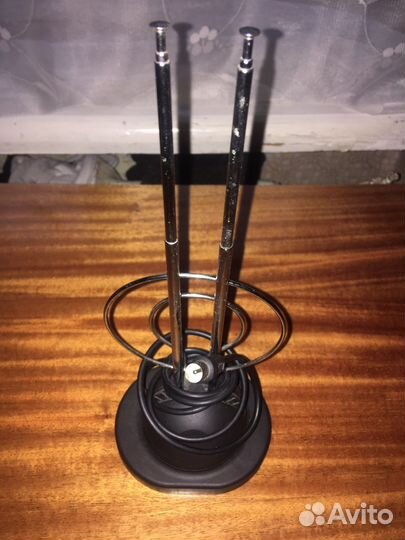 Антенна для тв комнатная