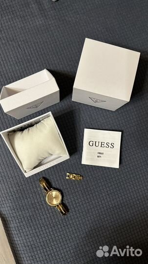 Кварцевые наручные женские часы guess