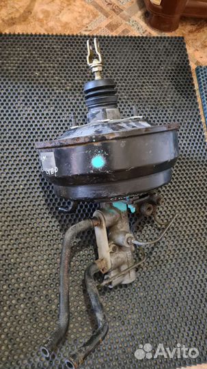 Вакуумный усилитель тормозов Space star