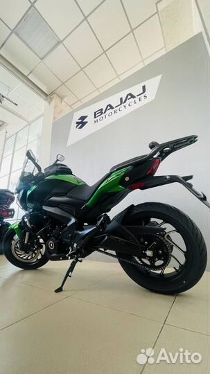 Мотоцикл bajaj dominar 400