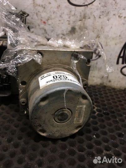 Блок abs Kia Rio 4 X-Line хэтчбек G4LC 2018