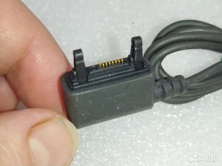 Sony Ericson Z550i Гарнитура проводная