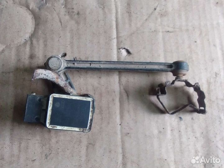 Датчик регулировки дорожного VAG 4B0907503A