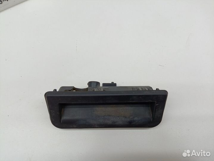 Кнопка открывания багажника VW Polo Sedan 2010-20