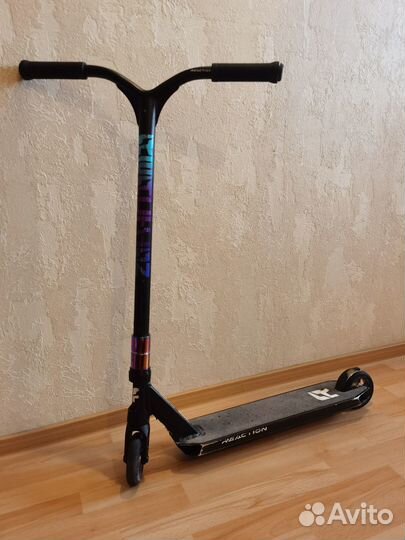 Трюковой самокат reaction stunt 3.0