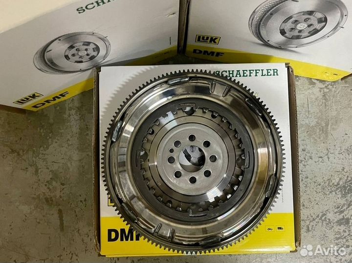 Двухмассовый маховик 8 129 LUK 4150793100