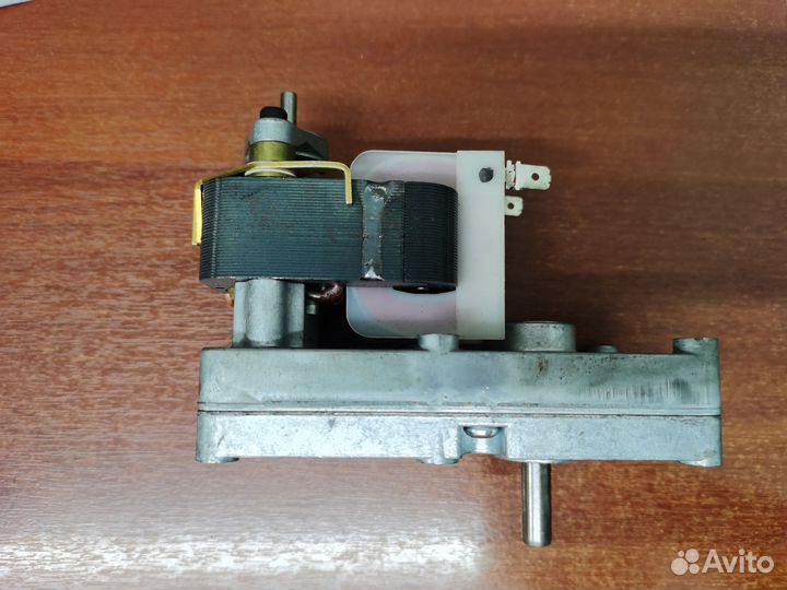 Мотор-редуктор для карусельного гриля