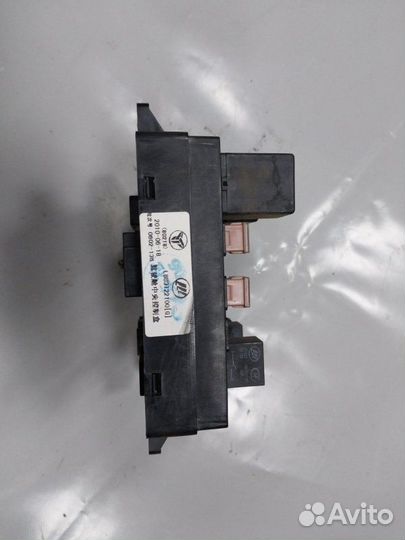 Блок предохранителей салонный левый Lifan Breez