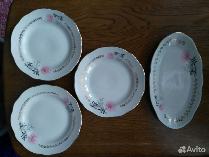 Тарелки и блюдо фарфор, Рига
