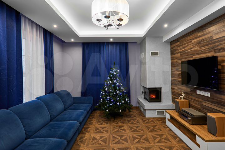 Коттедж 210 м² на участке 6 сот.