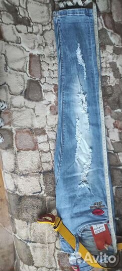 Джинсы скинни