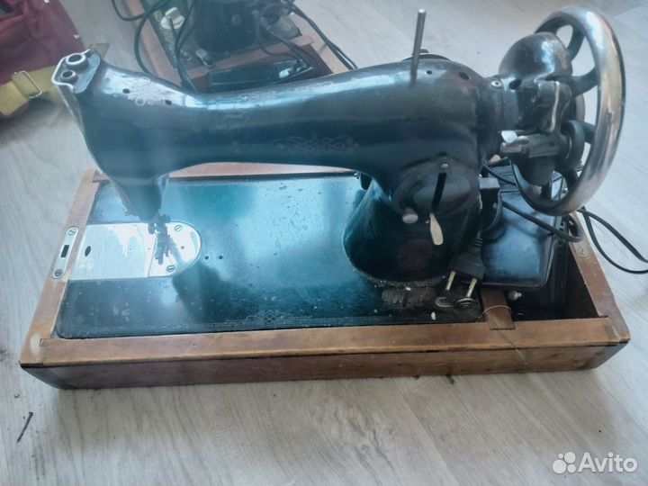 Швейная машинка