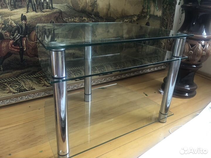 Стеклянная тумба
