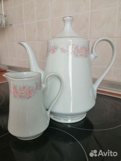 Чайник заварочный и молочник